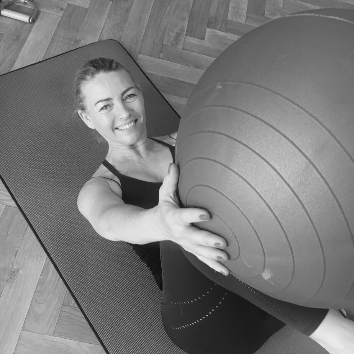 geraldine-professeur-pilates-versailles